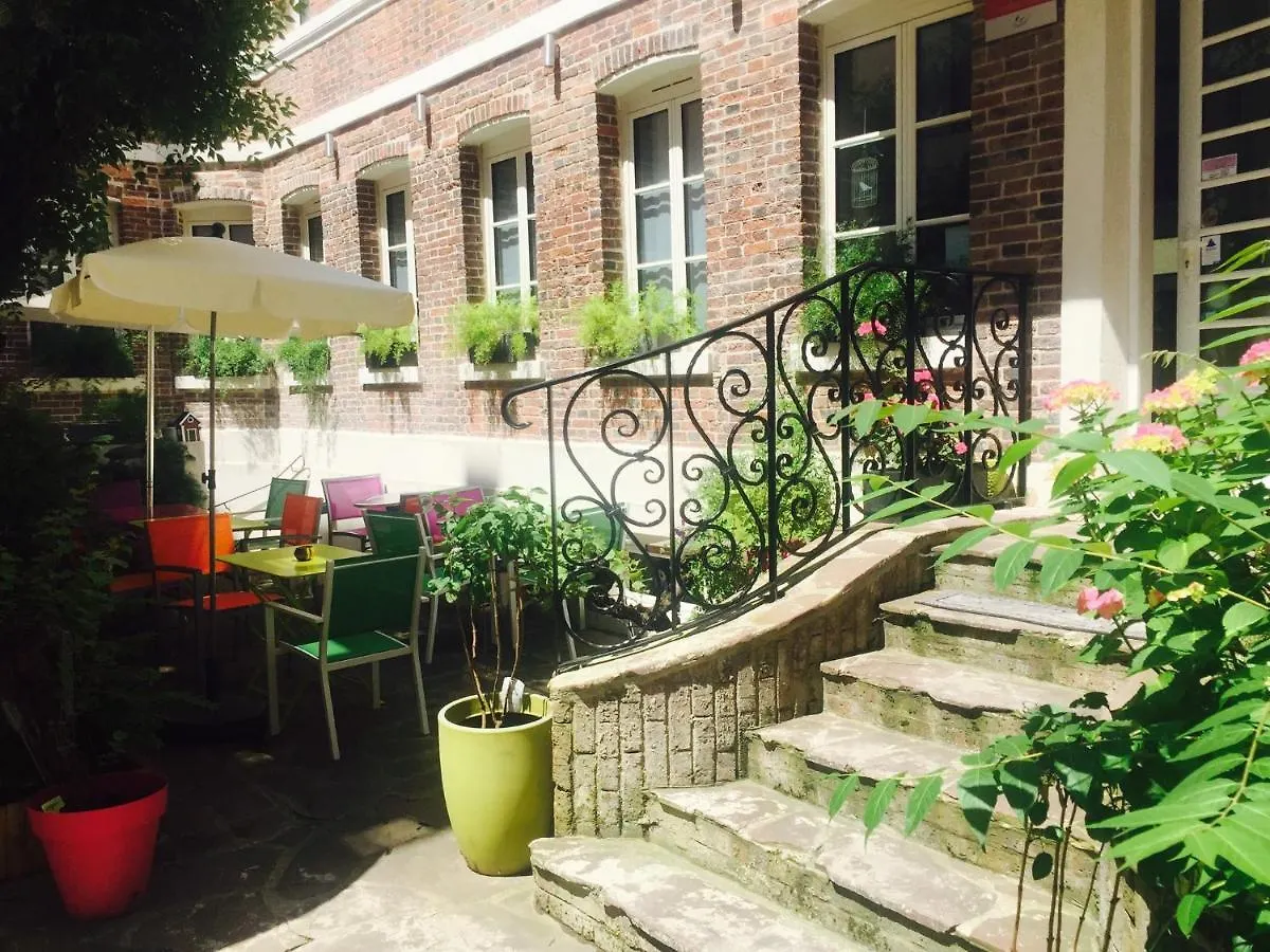 Le Pavillon Hotel Paris