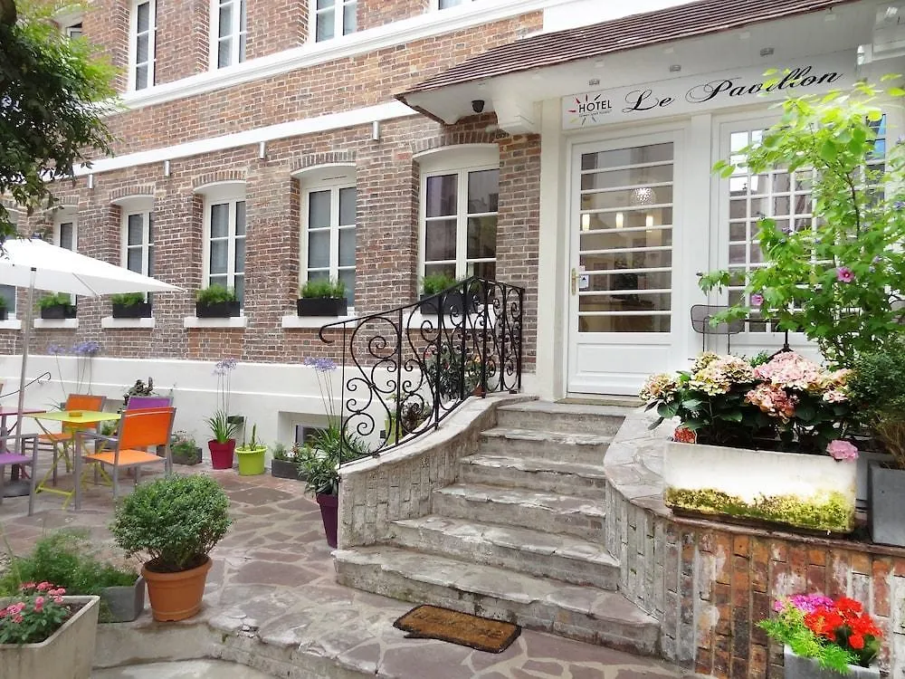 Le Pavillon Hotel Paris 3*,