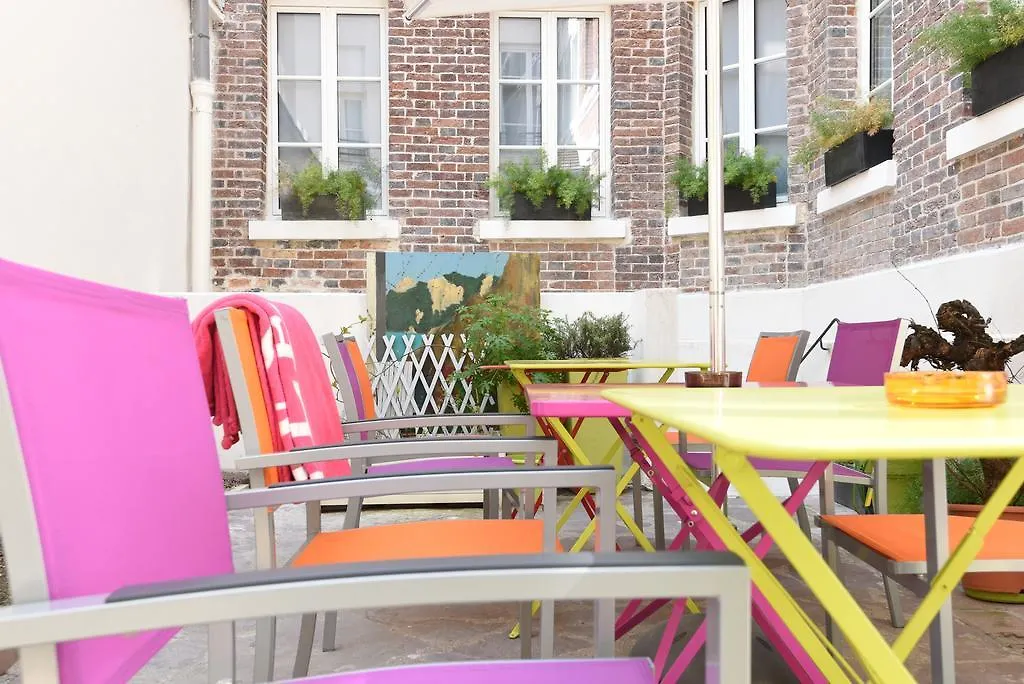 Le Pavillon Hotel Paris 3*,