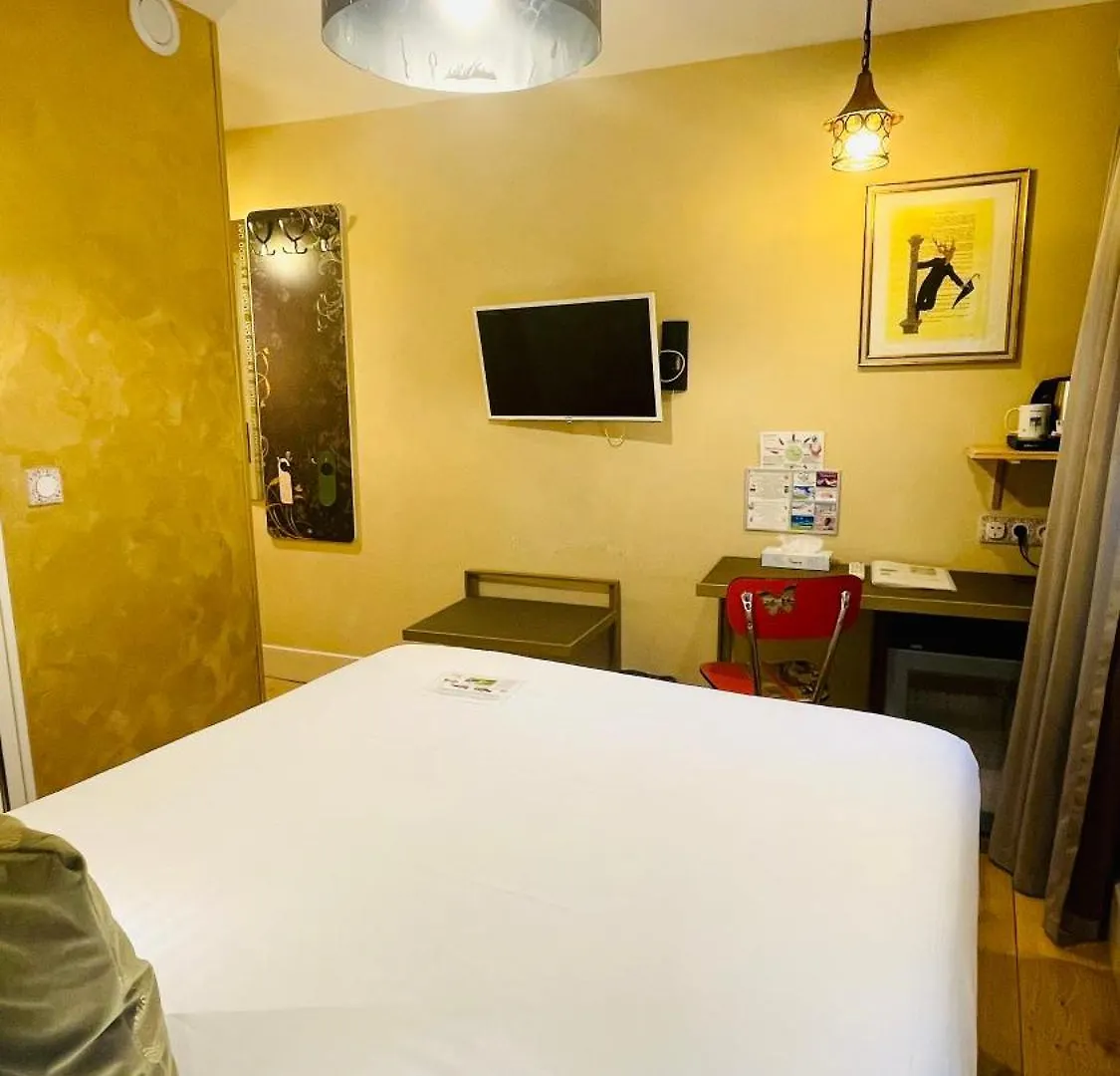 Le Pavillon Hotel Paris